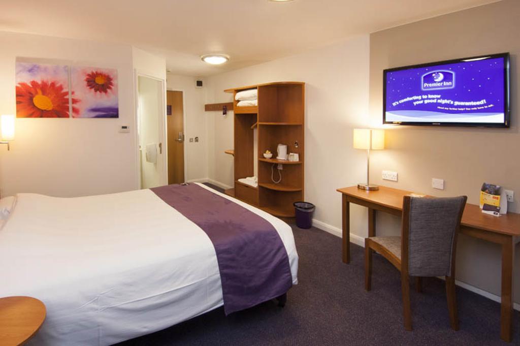 Premier Inn Edinburgh Leith Waterfront Exterior foto